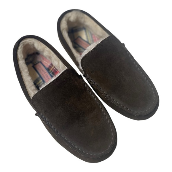 Vineyard Vines Men’s Chocolate Brown Suede Shearling Lined Slippers - Picture 8 of 9